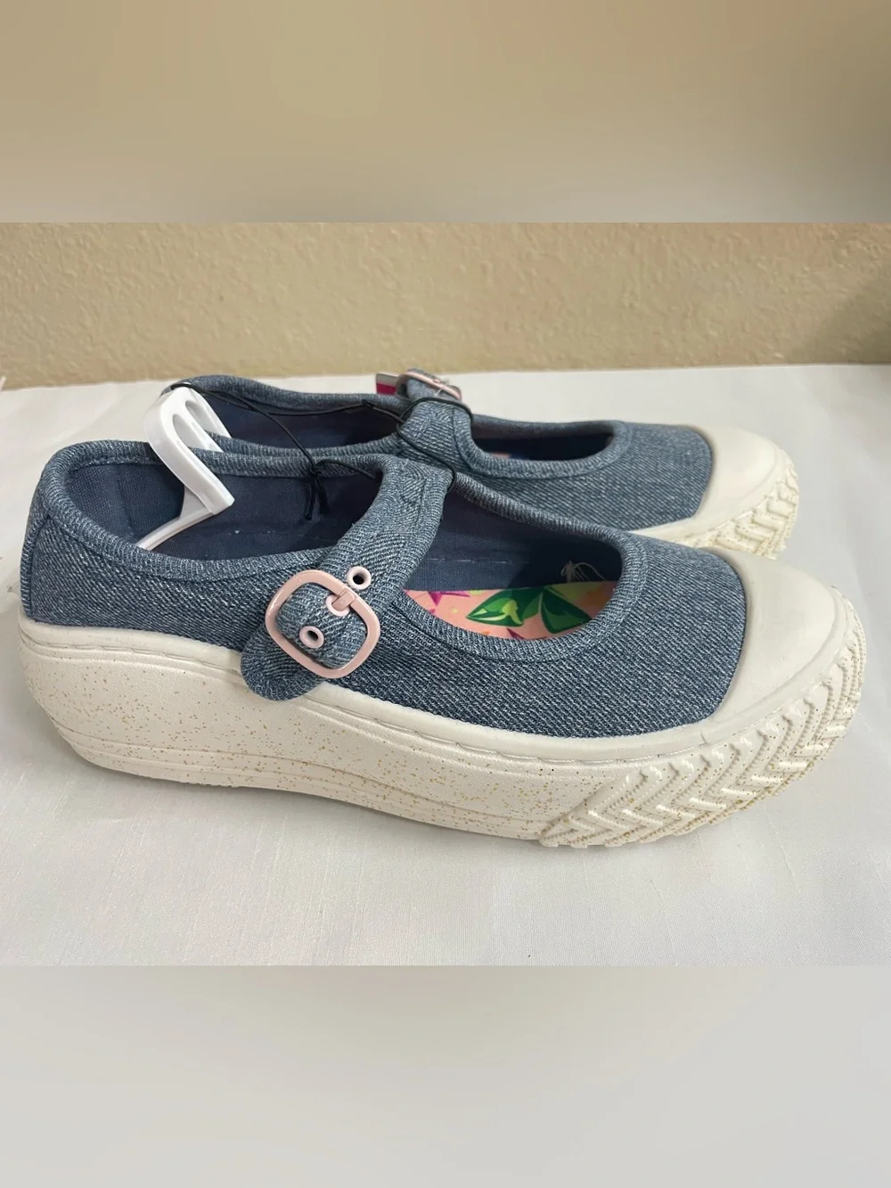 Justice Sport Denim Mary Jane Sneakers in Blue with Pink Accent Size 4 (big Girl
